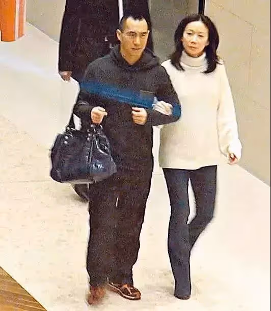 多金不多情!何鴻燊二房長子不靠爸「四處打工升經理」 扭轉企業危機「私下卻是寵妻奴」有她就足夠