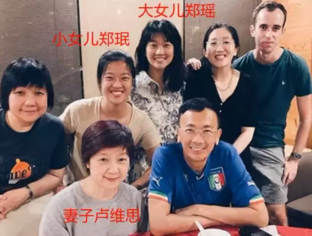 全家是學霸!香港名嘴「與初戀結婚38年依然甜蜜」教女有方「2女兒一個高考狀元」一個考古系碩士