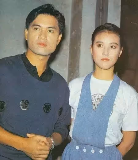 歷經三段婚姻！金像影帝「與周海媚、鄺美雲離婚後」娶了億萬富婆　今63歲駐顏有術「身材健碩」不輸年輕人！
