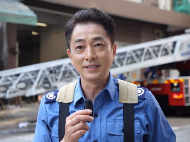 TVB男星張松枝全家確診，6天後康復稱像感冒，被網友罵誤導別人
