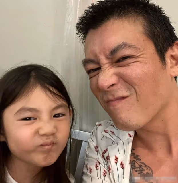 陳冠希曬照為女兒慶生,不看鏡頭滿眼都是女兒,女兒奴特性凸顯