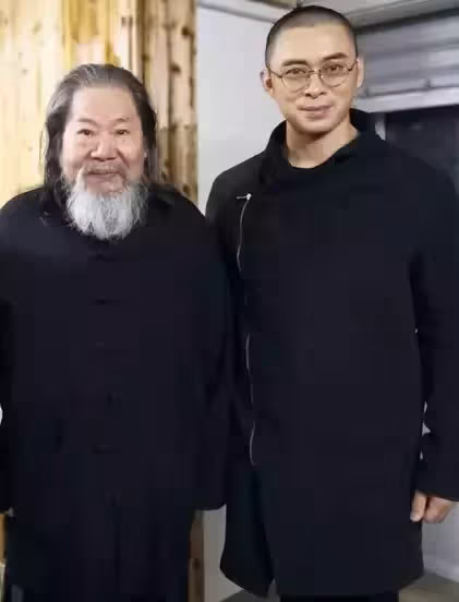 曾是李小龍摯友!他淪配角命一生無名「下苦功栽培兒」 如今「子不負眾望成巨星」為父爭光