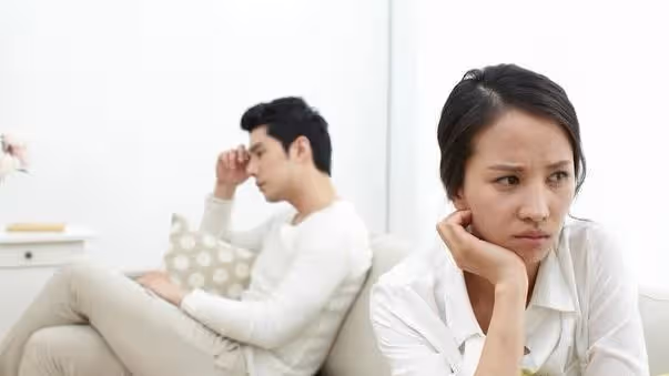 和二婚老婆結婚十年,每月工資和她平分,看眼她的轉帳分文不給