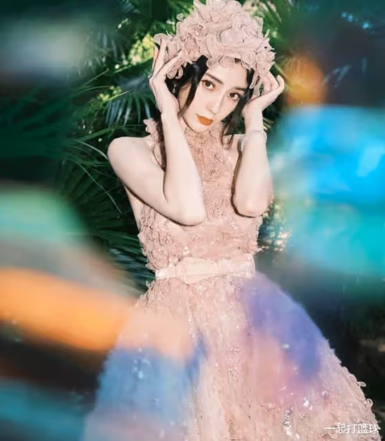 本是紅毯女王，顏值氣場在線，沒想到baby形象毀在工作室手裡