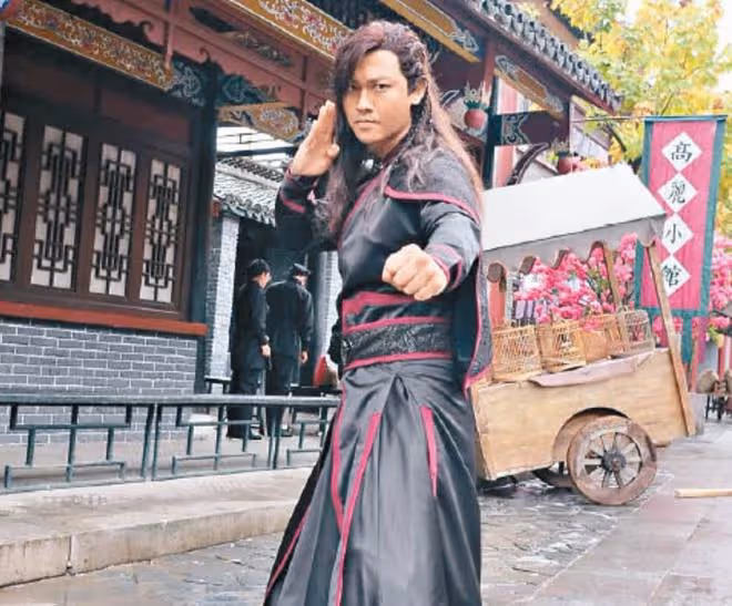 洪欣前男友近況，曾租房住每天僅花12元，44歲移居內地演網絡電影
