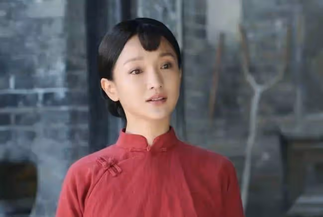 周迅離婚內幕，男方想分周迅財產，周迅卻：深愛著你，你卻愛錢？