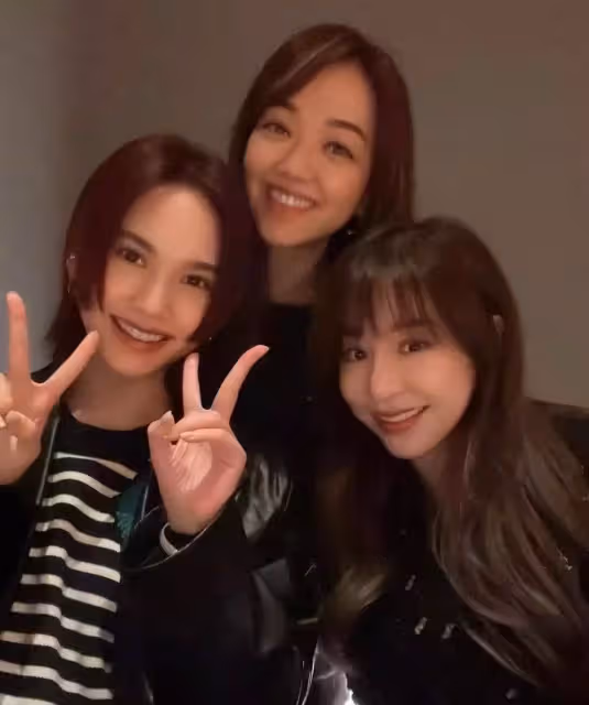 王心淩與楊丞琳聚會，少女感十足，疑似要來大陸已備好隔離物品