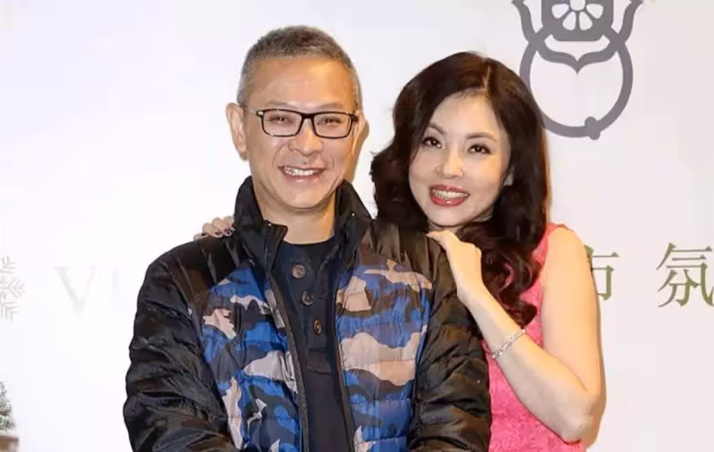 53歲何如芸「曬舊照闢謠整容」！為嫁入豪門試管生子，被丈夫「趕出家門」淚俱控訴令人心酸