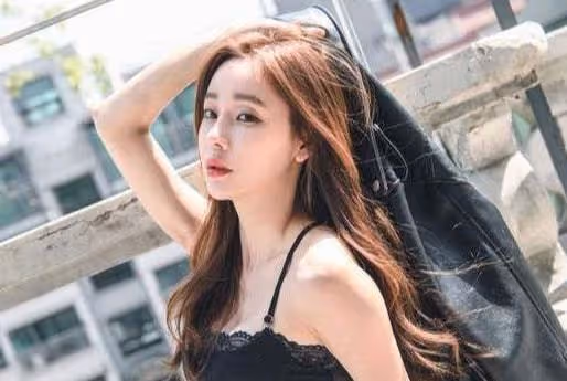 我是有名的渣女,戀愛從不超過三個月,前男友多得可以組團 打球