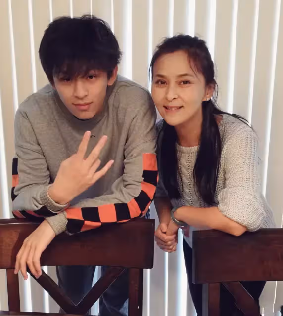 大陸第1代瓊女郎!她「當紅之際息影」力捧丈夫13年 「財產被掏空淨身出戶」攜子嫁豪門:為母則剛