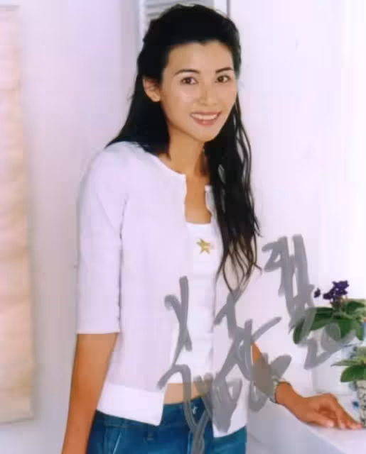 原生家庭坎坷!17歲蒙嘉慧為養家「拍風月片」 嫁鄭伊健8年「選擇頂客」近照曝光:美貌似少女