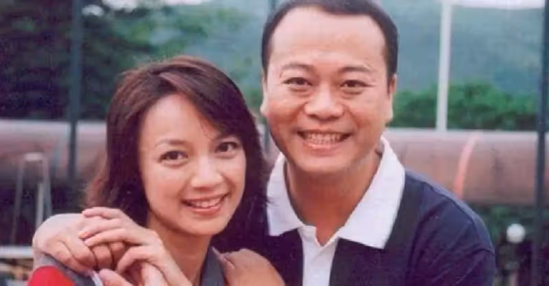 與女友相愛21年，婚後才知老婆身價700億，入贅當上門女婿