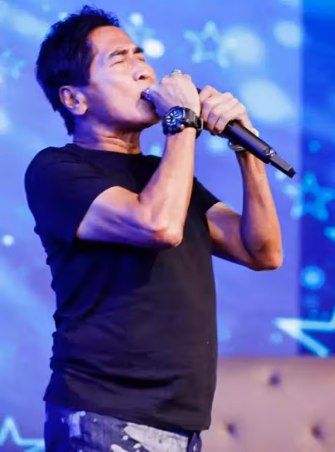 老態龍鐘?61歲齊秦「挺鮪魚肚現身」蒼老模樣瘋傳,被酸落魄接商演!網曝價碼,「狠打臉這些酸客的臉」