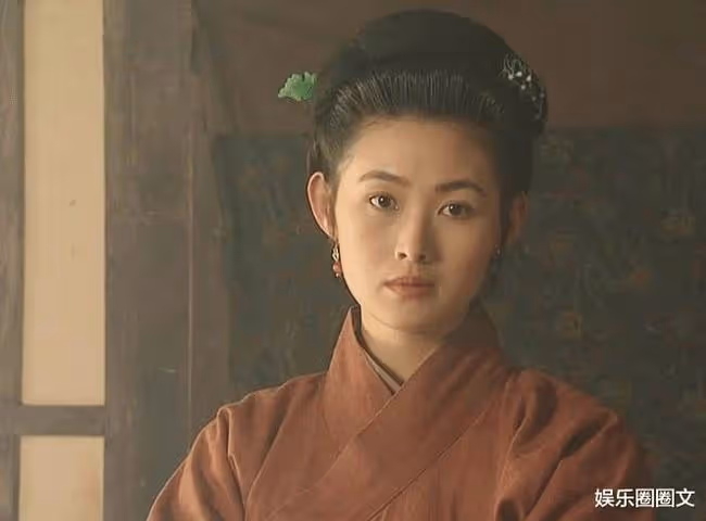 26歲出演《水滸傳》爆紅，35歲結婚，如今的王思懿怎麼樣了？