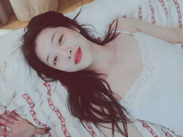 崔雪莉生前有過兩段感情,都是大叔級別的男人,僅25歲就香消玉殞