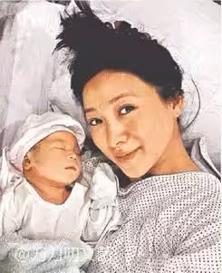 被質疑非親生!翁虹女兒曾被酸「浪費媽媽基因」今13歲顏值逆襲「五官立體酷似阿嬌」美翻衆人♥