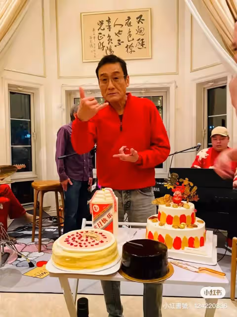 負債7億破產,男星20年後翻身,最感謝小19歲妻,替梁家輝慶生,上海氣派豪宅曝光