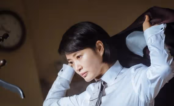 是GD的女神、為吸血鬼母親還債:影后金惠秀跌跌撞撞的人生