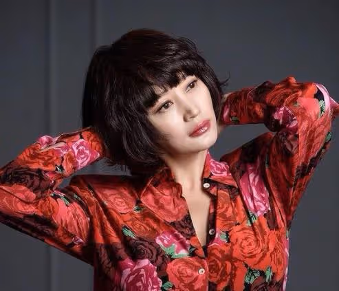 是GD的女神、為吸血鬼母親還債:影后金惠秀跌跌撞撞的人生