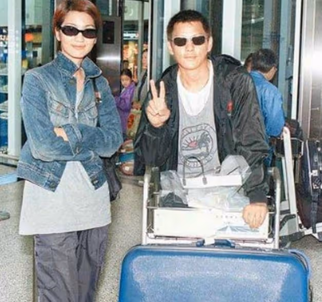 美貌引「李嘉欣嫉妒」!未婚生子男方卻不認 後帶兒「嫁小10歲老公」又被好友插足:愛人先愛己