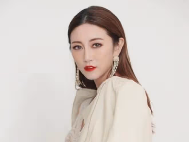 38歲男星奉子成婚!與小3歲女友戀愛才半年,求婚跪地送花太浪漫