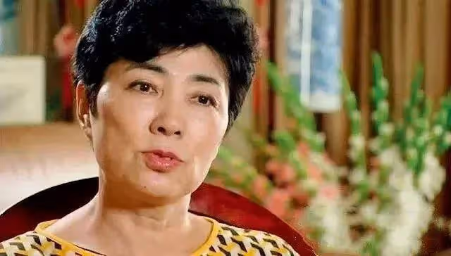 曲婉婷，你們娘倆真噁心！
