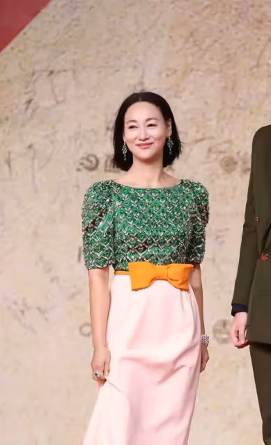 62歲惠英紅自曝沒有年齡焦慮，也曾恨嫁過，至今未婚無子