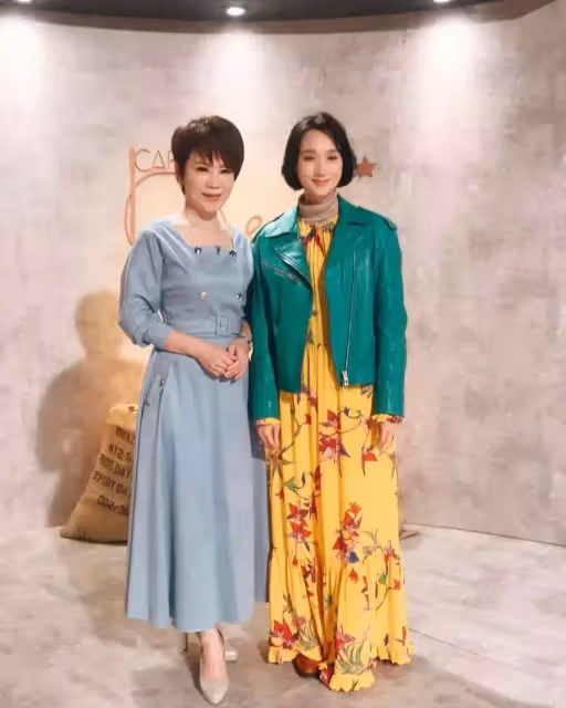 坣娜結婚4年罕放閃，280億富尪喜喊老婆做什麼都支持，逾半百成婚買一送四直升奶奶：賺到了