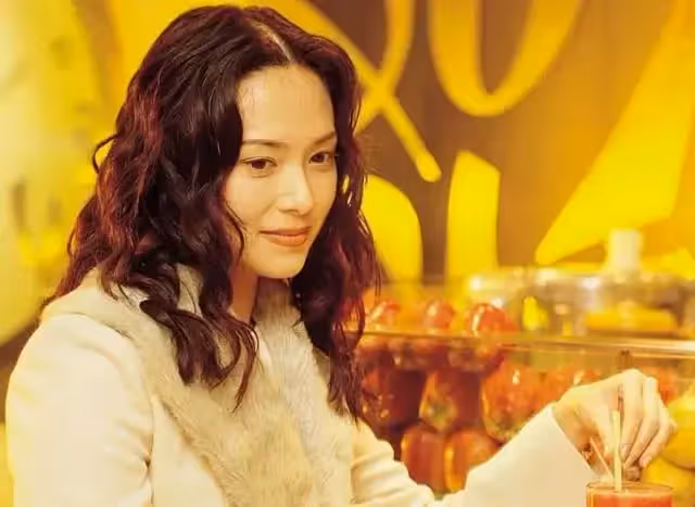 曾是無線當家花旦!事業巔峰「閃婚閃孕」堅持下嫁窮小子 今45歲隱退「相夫教子」生活幸福美滿