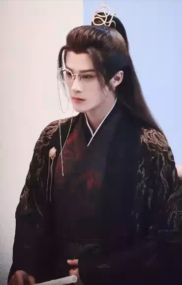 網傳楊紫將出演《長相思》，搭檔三位高顏值男神！