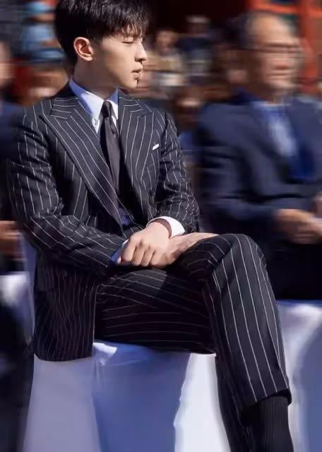 時尚小王子鄧倫私服穿搭,翩翩公子潤無雙,收割萬千少女心!
