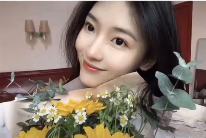 美女網紅為救前任落水去世!剛走出抑鬱症陽光善良,父親悲痛發聲