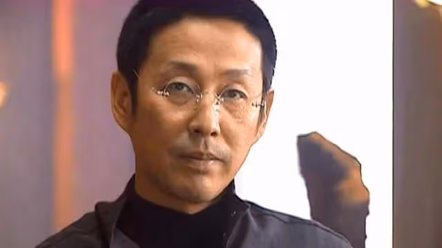 陳道明參加會議,穿運動服出席被批不正式,主動為成龍讓位顯低調