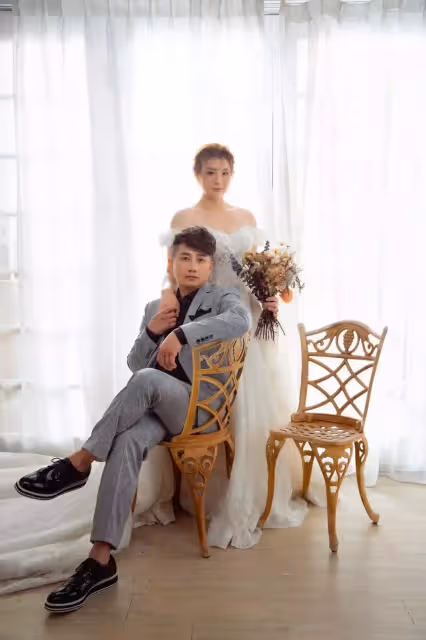 狂鏟30公斤披白紗!郭婷筠大婚「穿深V透視婚紗」辣翻 羞曝「二胎計畫」感動喊:老公對我是真愛❤