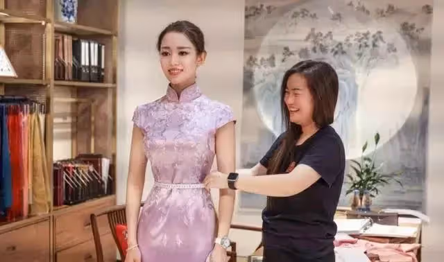 拿腰說事,最細35CM!女演員的腰,都成精了,熱巴驚豔卻非最細!