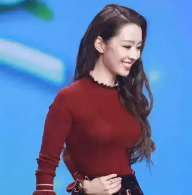 拿腰說事,最細35CM!女演員的腰,都成精了,熱巴驚豔卻非最細!