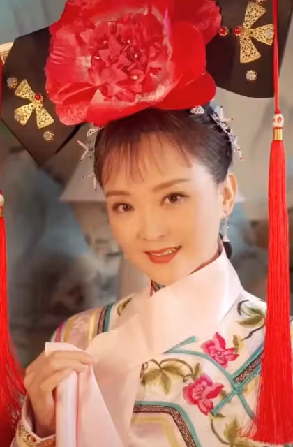 王豔上演回憶殺重扮晴兒，唇紅齒白眼神明亮，網友：比20年前還美