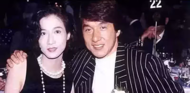 同是私生孩子:成龍女兒生活落魄,而他卻考上牛津大學,「繼承數億財產」 !網友:為什麼差別那麼大?