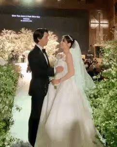 韓劇女神朴信惠奉子成婚,被嘲「一手好牌打得稀巴爛」