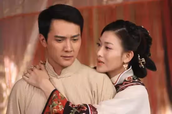 憑「惡女小三」爆火的她!不願接受潛規則被雪藏 拒嫁豪門後「擺地攤」:身家都不止1億了