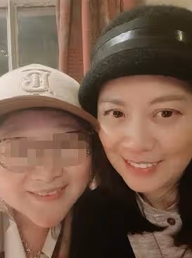央視主持人姜豐被指變酒鬼,一天喝5瓶萬元洋酒,離婚後久居英國