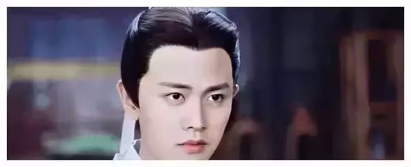任嘉倫自己都沒有意識到他為那些想談戀愛的偶像們指出了一條明路