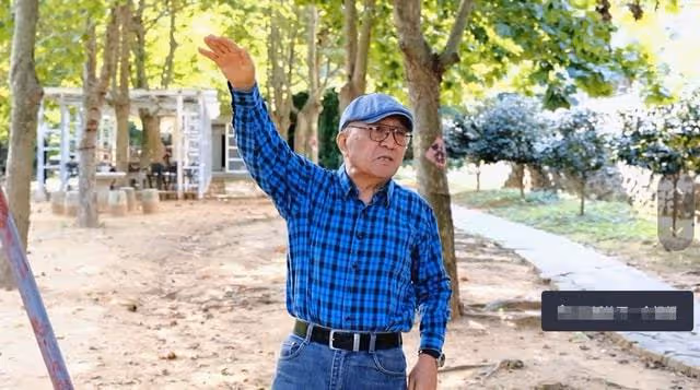 76歲李保田定居山東養老！房價不到一萬一平，兒子獨住別墅太瀟灑