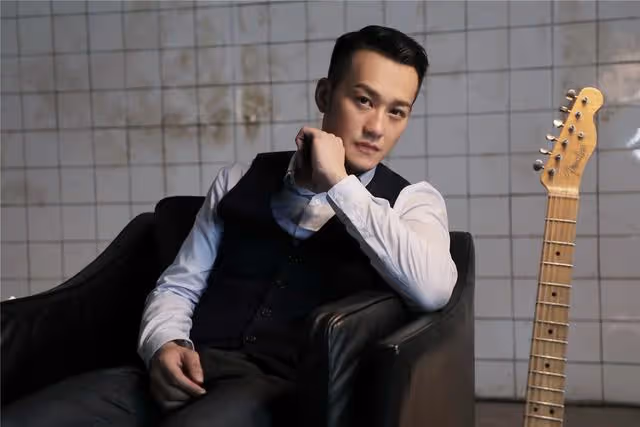 雙喜臨門！35歲模特與香港男歌手上月低調閃婚，更分享初懷孕體驗