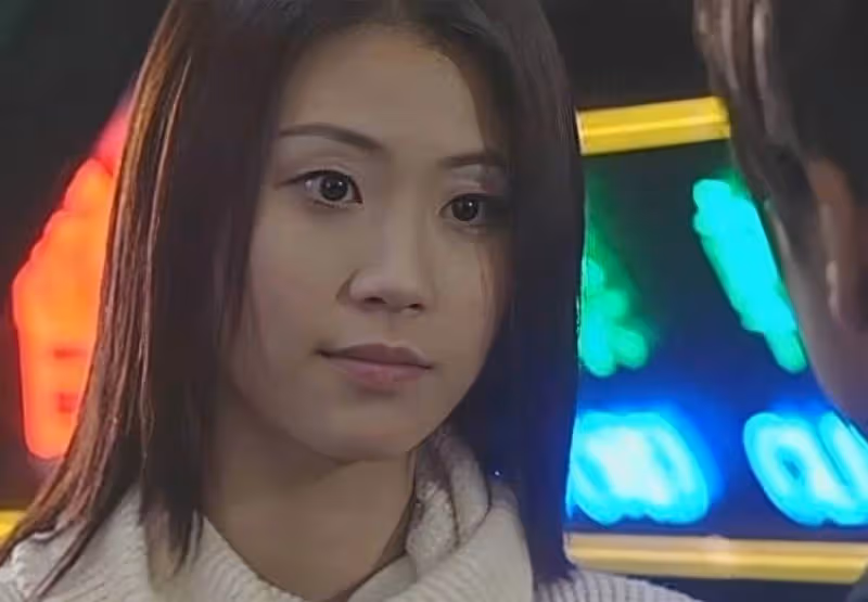 知名女星劉綽琪罕見曬近照！47歲「雙頰凹陷」骨瘦如柴，曾目睹相依為命的「母親自盡」和喪夫之痛