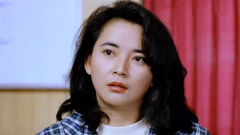 美過林青霞！成龍也愛她「卻被酸剋死前夫」轉身嫁豪門「丈夫鋃鐺入獄」苦賣8000萬豪宅救人