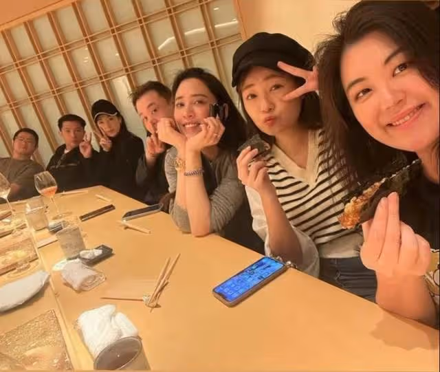 昆淩與邱澤夫婦聚會照曝光！邱澤發福胖成阿貝男人味十足，嬌妻皮膚白皙緊致，天王嫂孕期狀態太搶鏡