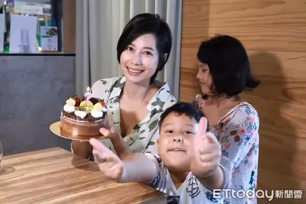 女人要有自信!丁寧嫁美國尪9年「全家福曝光」兒女超Q「年過50歲脾氣變不好」轉變心態:活得像自己就好