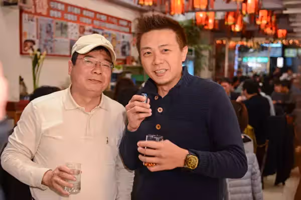 老婆陪著復健!廖峻連爬2層樓「堅持不引退」比誰都著急「兒子曝狀況大躍進」責無旁貸照顧他