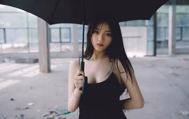 妹子還沒走,他就想著來約我,真是個渣男